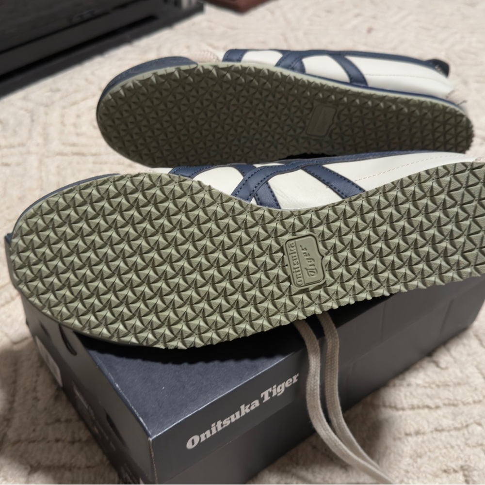 Onitsuka Tiger by Asics Men's Sneakers - White and Navy